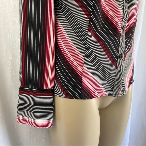 🚫SOLD🚫 Apt. 9 Red Black White Chevron Stripes Button Down - Picture 10 of 16